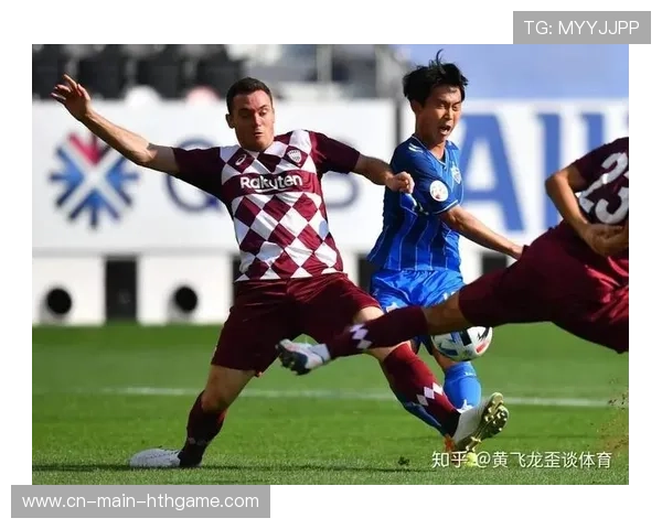 沙滩足球突发奇招，球员体能与技巧双爆表